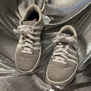 Woman’s K-Swiss Gray & White Sneakers 👟 size 9 1/2 very gently worn beautiful😎
